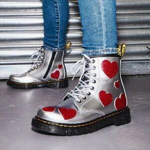 NWOT Dr. Martens Glitter Stars Patent Lace Up Boots Size 7 w/ Side Zipper